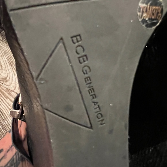 BCBG Generation wedge sandals - Picture 7 of 10
